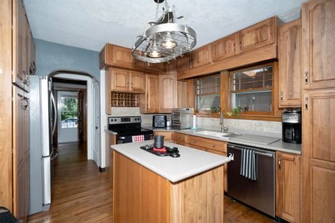 Tiny photo for 1121 Forest Court CT, Ashland, KY 41101 (MLS # 60759)
