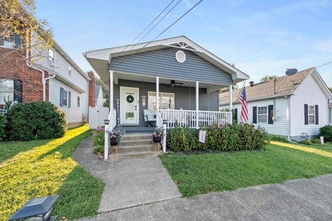 Tiny photo for 3418 Spring Street ST, Catlettsburg, KY 41129 (MLS # 61229)