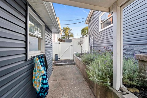 Tiny photo for 3418 Spring Street ST, Catlettsburg, KY 41129 (MLS # 61229)