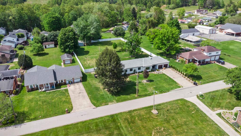 Photo of 804 McCowan Street, Flatwoods, KY 41139 (MLS # 61128)