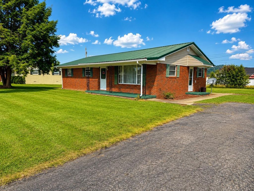 Photo of 811 Webster Street ST, Grayson, KY 41143 (MLS # 60751)