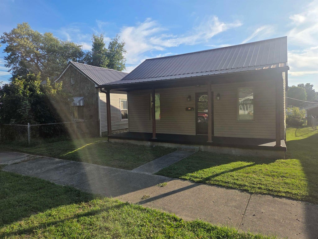 Photo of 520 South 10th Street, Ironton, OH 45638 (MLS # 61277)