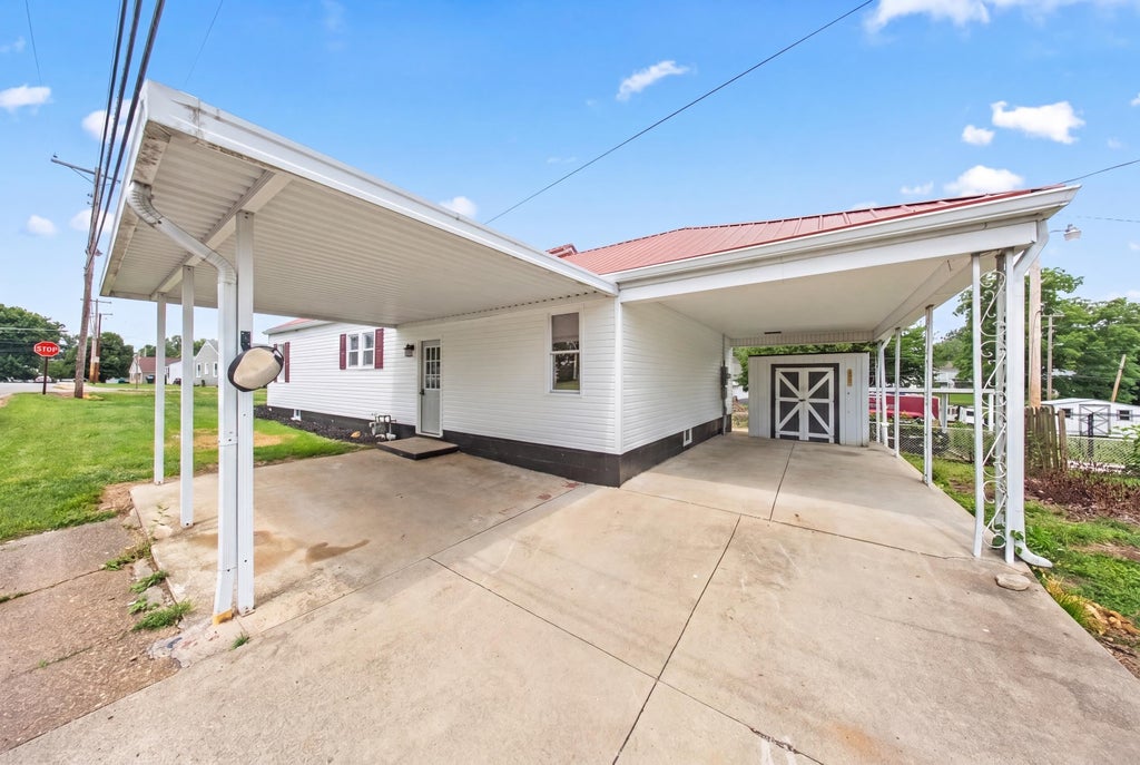 Photo of 2616 Monroe Street, Ashland, KY 41102 (MLS # 60771)