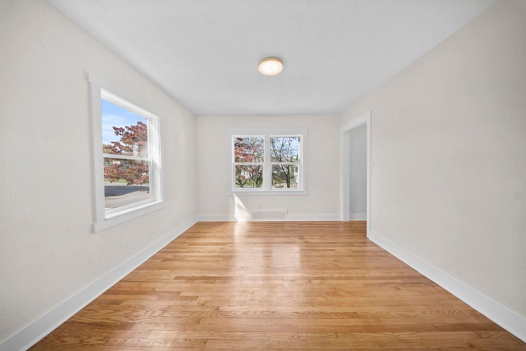 Photo of 1620 Spring Park Street St, Ashland, KY 41101 (MLS # 60169)