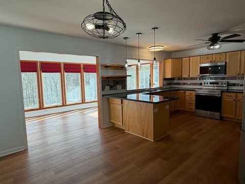 Tiny photo for 4840 Sherwood Drive, Ashland, KY 41102 (MLS # 60256)