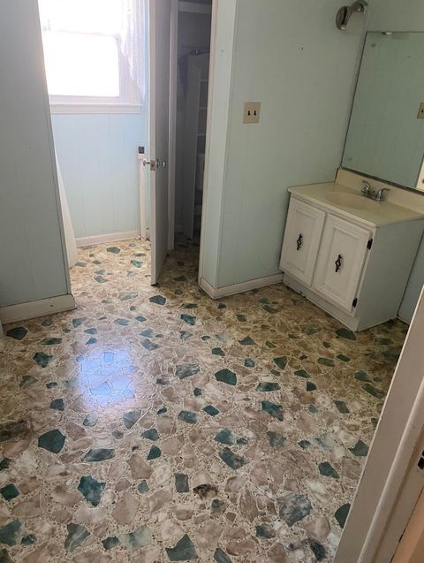 Tiny photo for 199 James Hannah Drive, South Shore, KY 41175 (MLS # 60073)