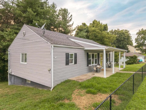 Tiny photo for 1129 Grandview Drive DR, Flatwoods, KY 41139 (MLS # 61107)