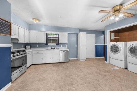 Tiny photo for 1705 Mary Ellen Drive DR, Flatwoods, KY 41139 (MLS # 60957)