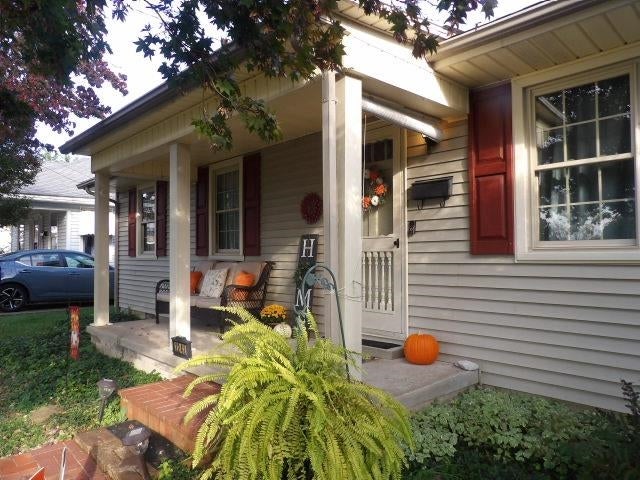 Photo of 2242 High Street ST, Ashland, KY 41101 (MLS # 61418)