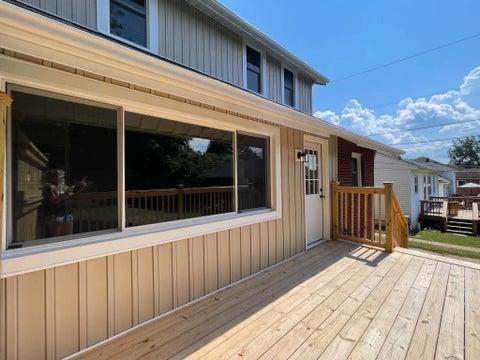 Tiny photo for 4320 Gartin Avenue Ave, Ashland, KY 41101 (MLS # 61237)