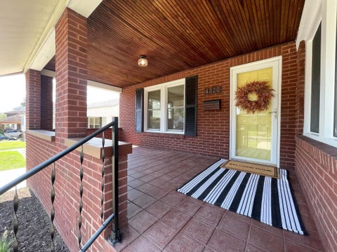 Tiny photo for 4320 Gartin Avenue Ave, Ashland, KY 41101 (MLS # 61237)