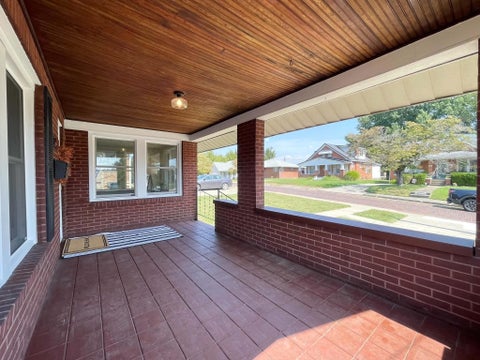 Tiny photo for 4320 Gartin Avenue Ave, Ashland, KY 41101 (MLS # 61237)