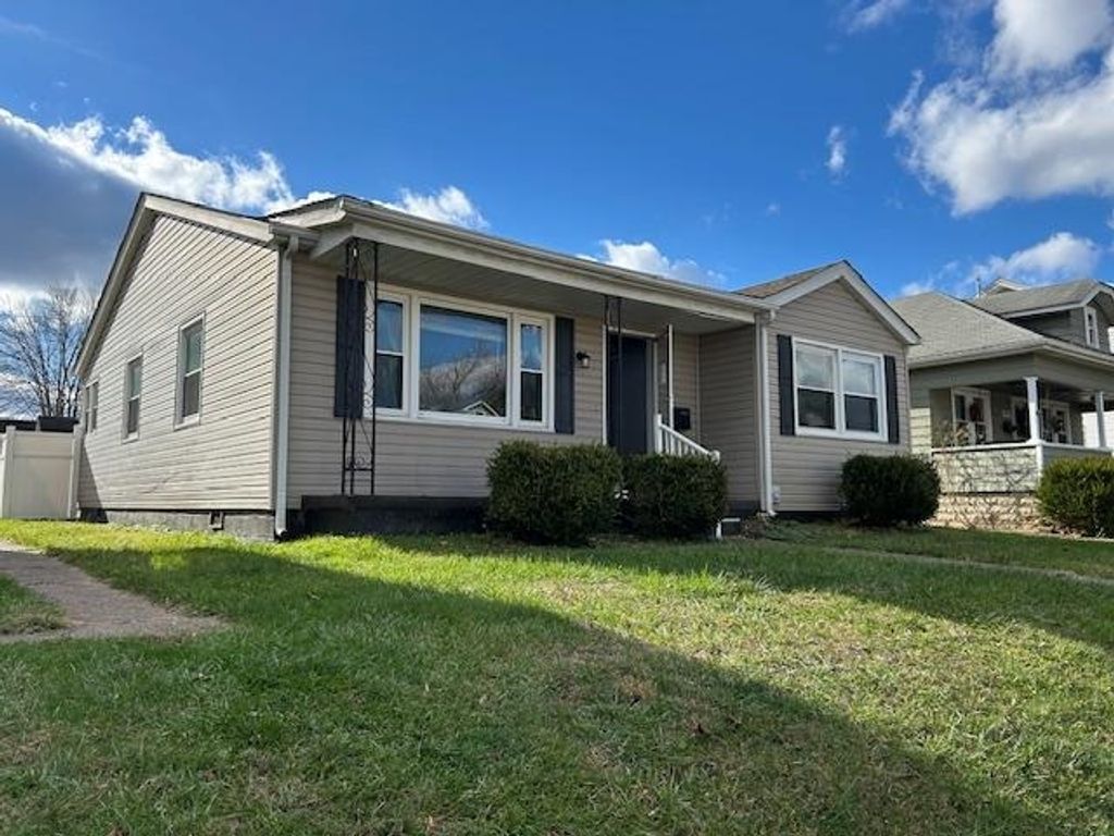 Photo of 3228 Hackworth St, Ashland, KY 41101 (MLS # 59881)