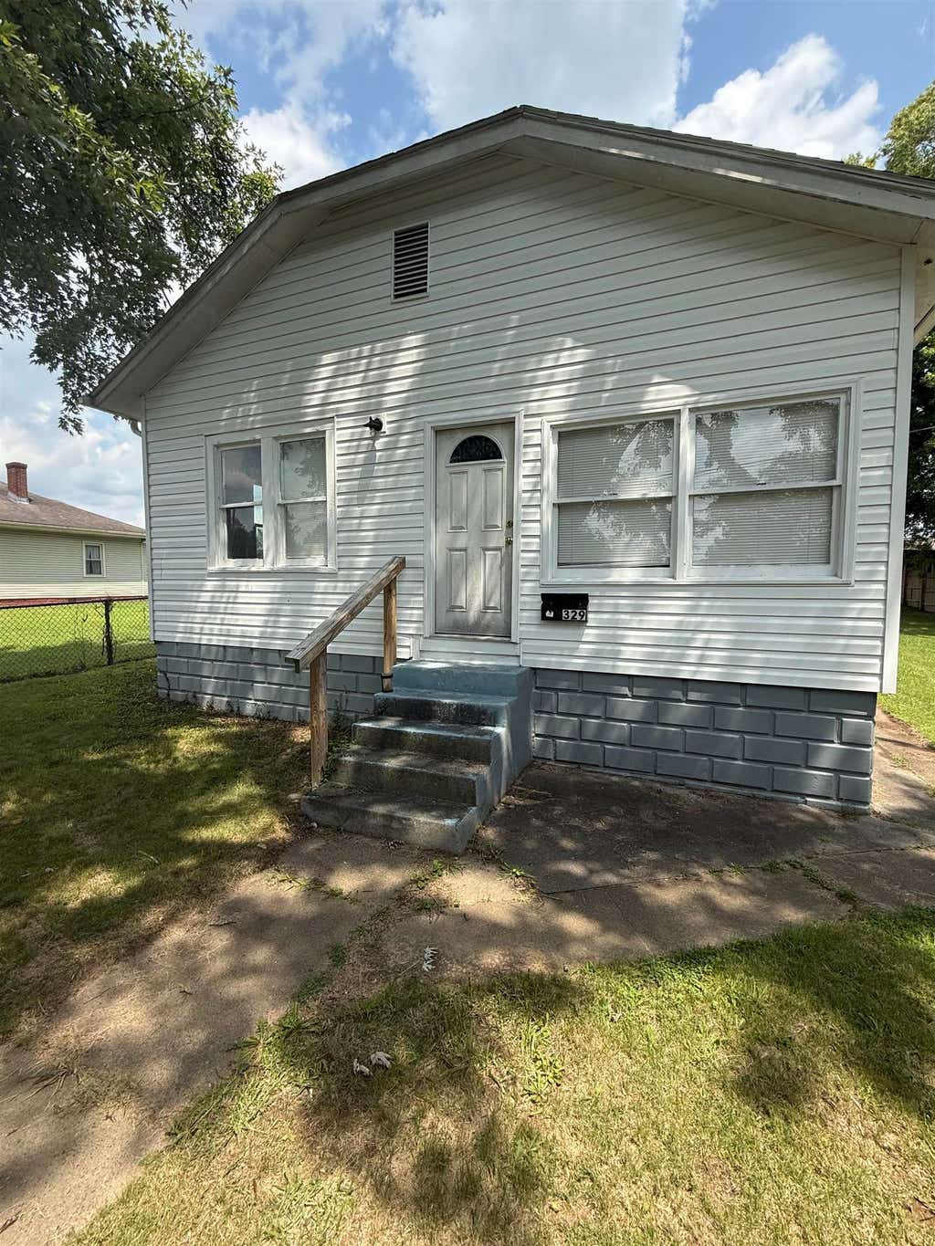 Photo of 329 Blackburn Ave AVE, Ashland, KY 41101 (MLS # 61082)
