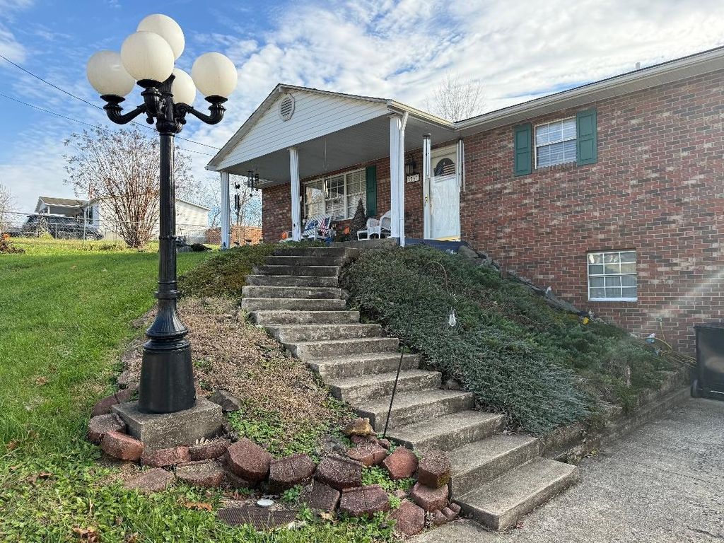 Photo of 2260 Sloan St St, Flatwoods, KY 41139 (MLS # 60098)