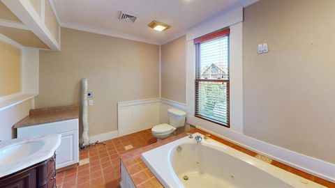 Tiny photo for 840 13th Street, Huntington, WV 25701 (MLS # 59587)