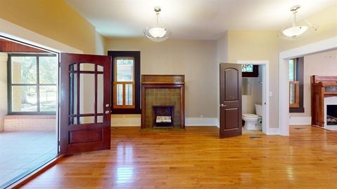 Tiny photo for 840 13th Street, Huntington, WV 25701 (MLS # 59587)