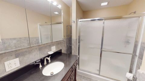 Tiny photo for 840 13th Street, Huntington, WV 25701 (MLS # 59587)