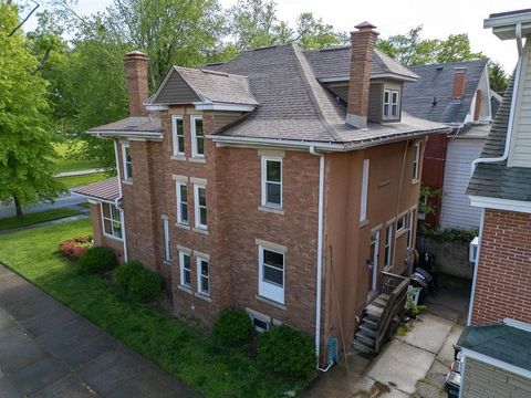 Tiny photo for 840 13th Street, Huntington, WV 25701 (MLS # 59587)