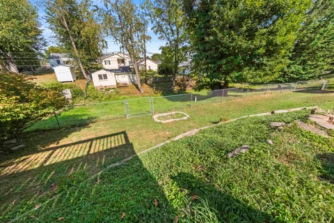 Tiny photo for 4321 Grandview Drive, Ashland, KY 41101 (MLS # 61225)