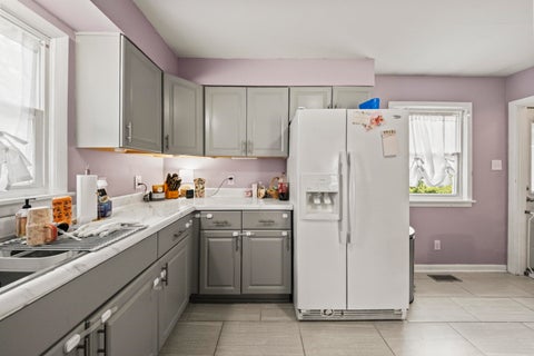 Tiny photo for 4321 Grandview Drive, Ashland, KY 41101 (MLS # 61225)