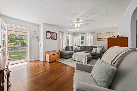 Tiny photo for 4321 Grandview Drive, Ashland, KY 41101 (MLS # 61225)