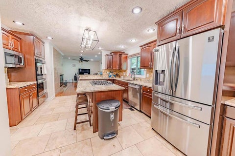 Tiny photo for 104 Stoney Brooke Drive, Ashland, KY 41101 (MLS # 61213)