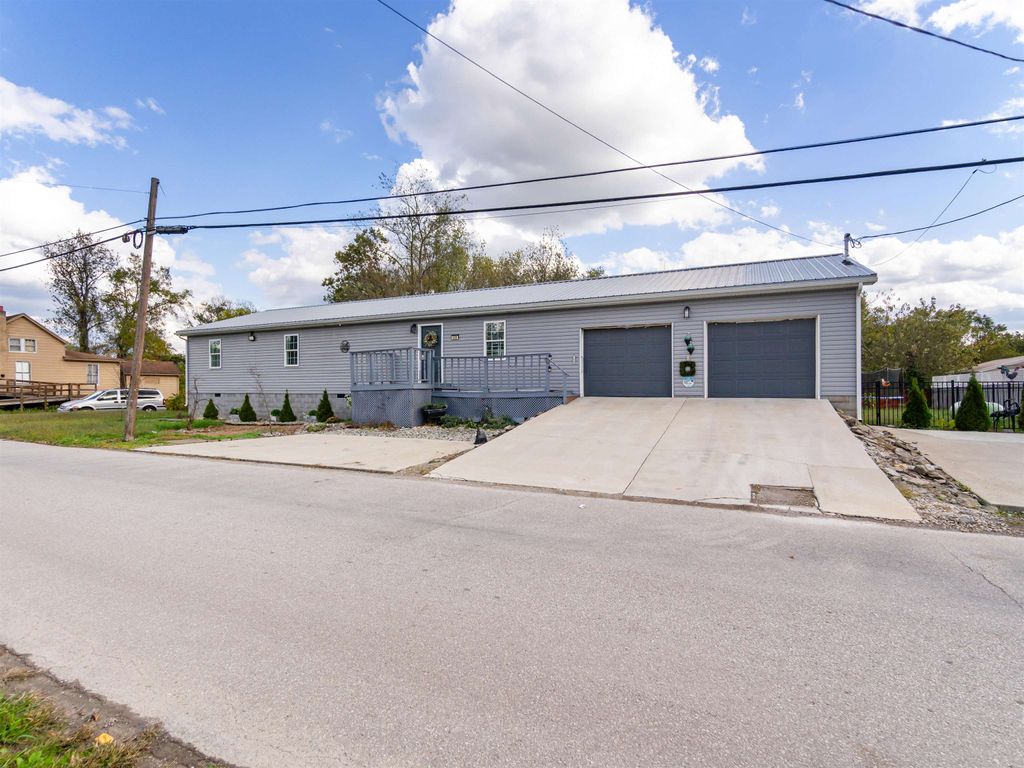 Photo of 529 Laurel Street, Greenup, KY 41144 (MLS # 59648)