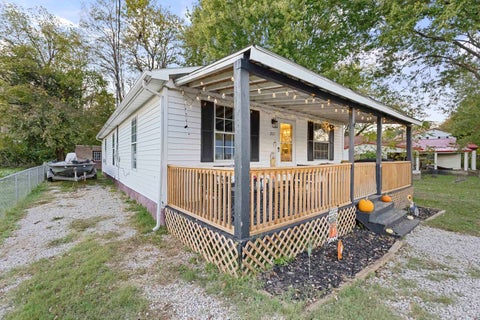 Tiny photo for 217 Iowa Street ST, Ashland, KY 41102 (MLS # 61461)