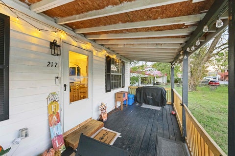 Tiny photo for 217 Iowa Street ST, Ashland, KY 41102 (MLS # 61461)