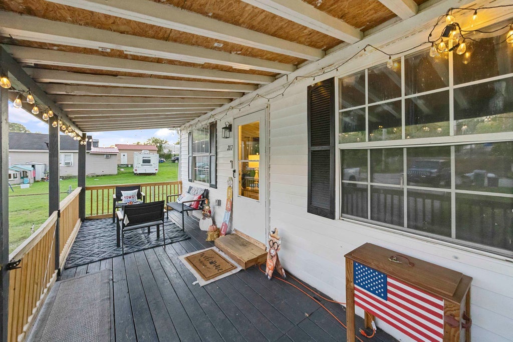 Photo of 217 Iowa Street ST, Ashland, KY 41102 (MLS # 61461)