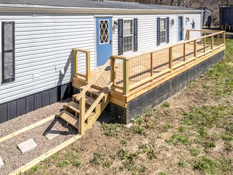 Tiny photo for 1154 Wall Street, Olive Hill, KY 41164 (MLS # 60230)