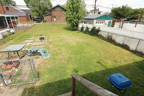 Tiny photo for 2409 Hilton Avenue, Ashland, KY 41101 (MLS # 60493)