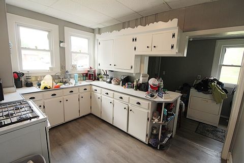 Tiny photo for 2409 Hilton Avenue, Ashland, KY 41101 (MLS # 60493)