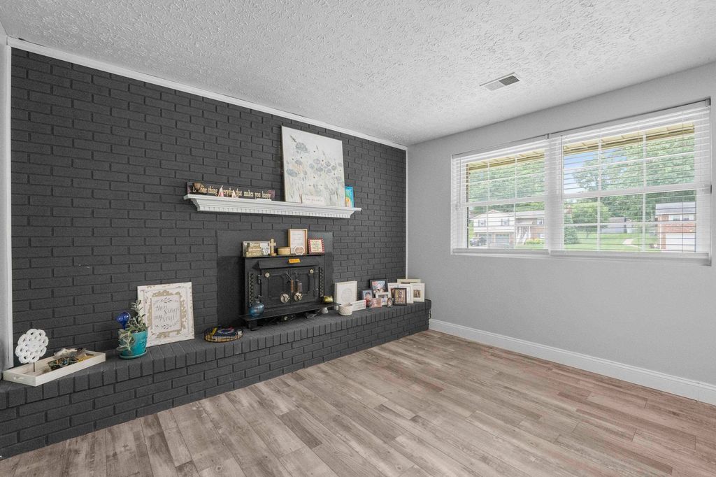 Photo of 1087 Fox Drive Dr, Russell, KY 41169 (MLS # 58991)