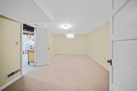 Tiny photo for 2650 Central Parkway Pkwy, Ashland, KY 41102 (MLS # 60060)