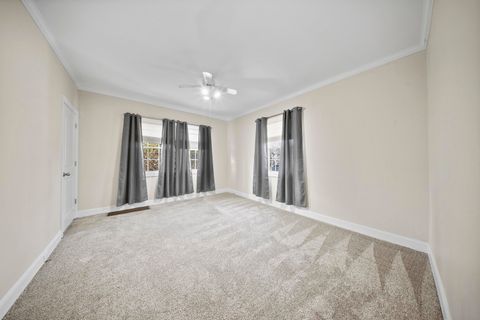 Tiny photo for 2650 Central Parkway Pkwy, Ashland, KY 41102 (MLS # 60060)