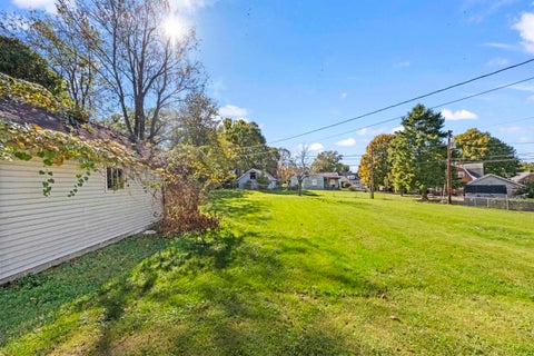 Tiny photo for 1516 Hager Street, Ashland, KY 41102 (MLS # 61466)