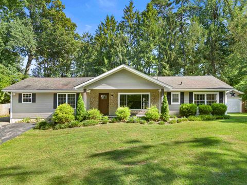 Tiny photo for 116 Buena Vista Drive DR, Ashland, KY 41102 (MLS # 60972)