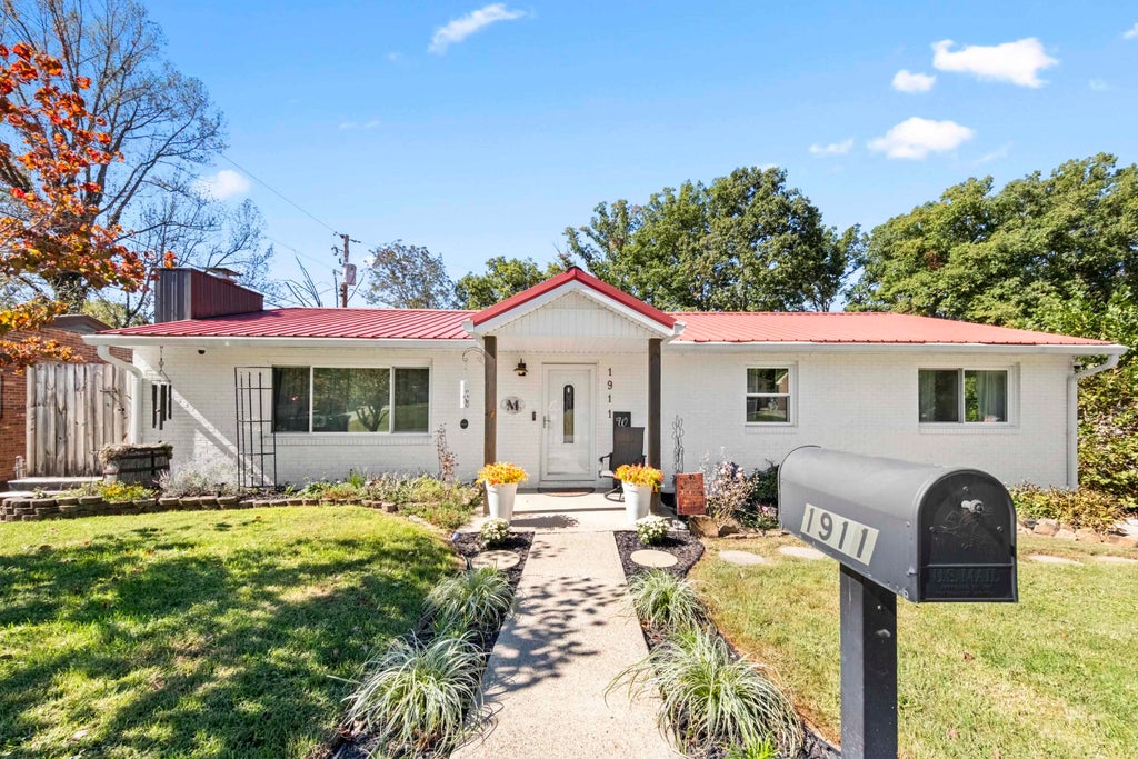 Photo of 1911 Court Street, Flatwoods, KY 41139 (MLS # 61387)