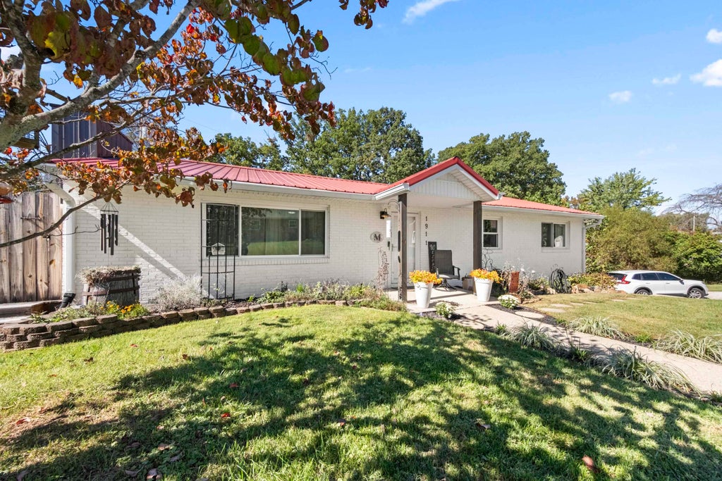 Photo of 1911 Court Street, Flatwoods, KY 41139 (MLS # 61387)