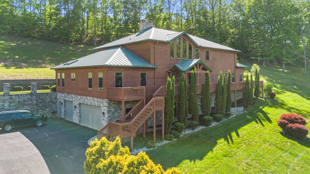 Photo of 2860 Oakwood Court, Flatwoods, KY 41139 (MLS # 58761)