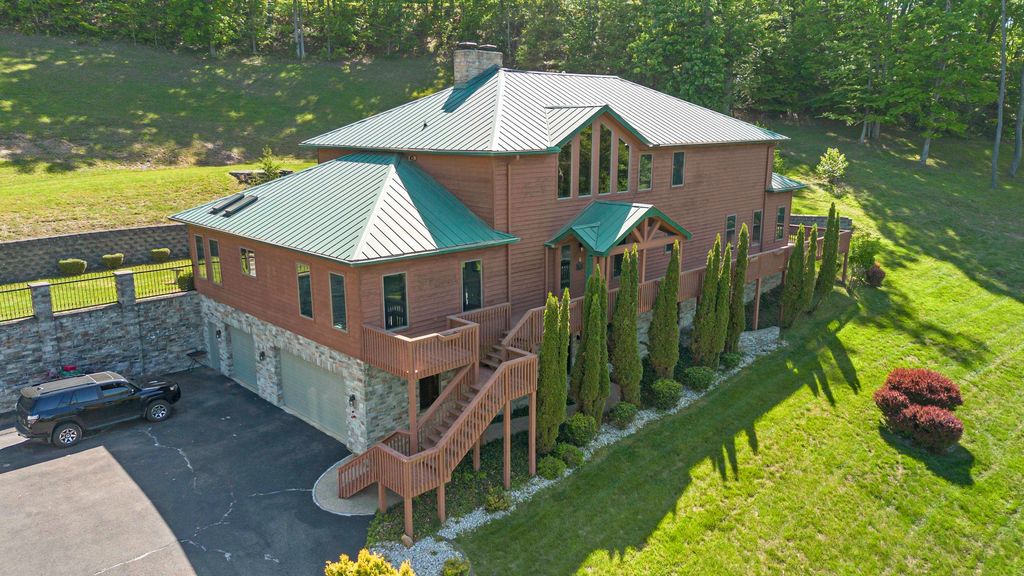 Photo of 2860 Oakwood Court, Flatwoods, KY 41139 (MLS # 58761)