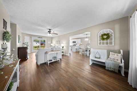 Tiny photo for 961 McCloud Drive Dr, Worthington, KY 41183 (MLS # 60483)