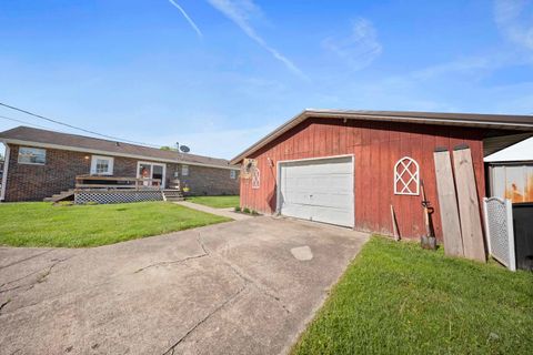 Tiny photo for 961 McCloud Drive Dr, Worthington, KY 41183 (MLS # 60483)