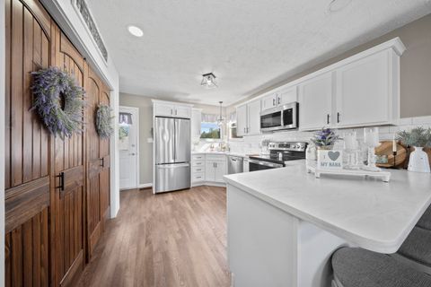 Tiny photo for 961 McCloud Drive Dr, Worthington, KY 41183 (MLS # 60483)