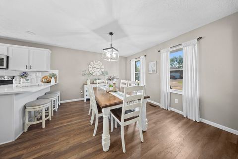 Tiny photo for 961 McCloud Drive Dr, Worthington, KY 41183 (MLS # 60483)