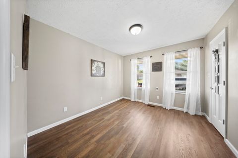 Tiny photo for 961 McCloud Drive Dr, Worthington, KY 41183 (MLS # 60483)