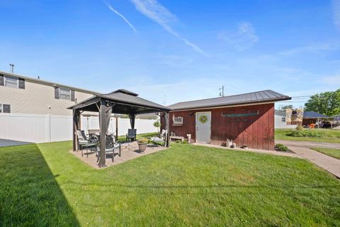 Tiny photo for 961 McCloud Drive Dr, Worthington, KY 41183 (MLS # 60483)