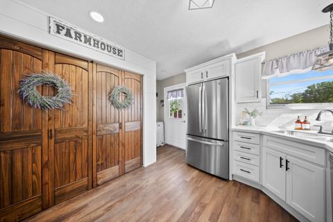 Tiny photo for 961 McCloud Drive Dr, Worthington, KY 41183 (MLS # 60483)